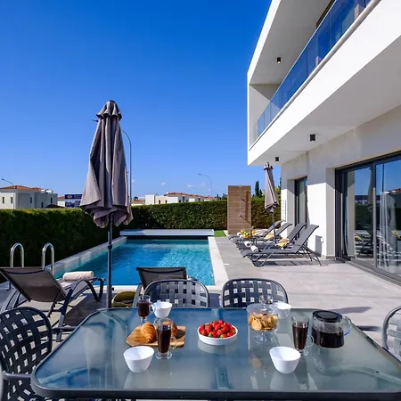 Soleil Luxury By Nomads - Walk To Coral Bay Villa Peyia